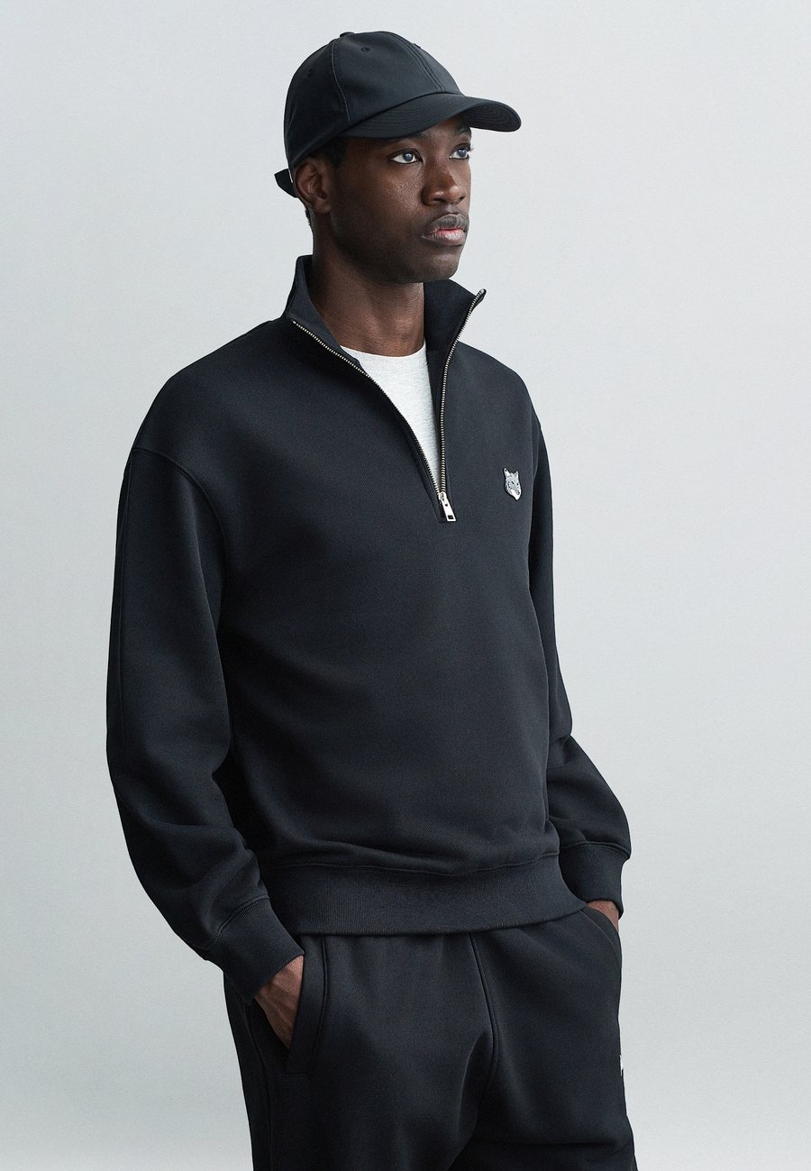 Толстовка Maison Kitsuné FOX HEAD COMFORT HALF ZIP , Black, Черный, Толстовка Maison Kitsuné FOX HEAD COMFORT HALF ZIP , Black
Толстовка Maison Kitsuné FOX HEAD COMFORT HALF ZIP , Black, Черный, Толстовка Maison Kitsuné FOX HEAD COMFORT HALF ZIP , Black