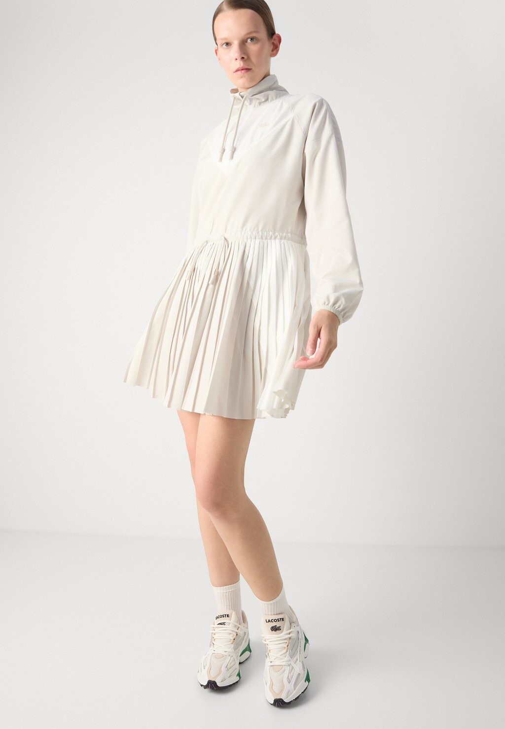 Дневное платье Lacoste, серый
Дневное платье Lacoste, серый