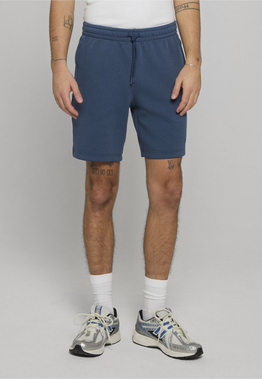 Шорты Sergio Tacchini CESENA, Vintage Indigo Navy/Dark Blue
Шорты Sergio Tacchini CESENA, Vintage Indigo Navy/Dark Blue