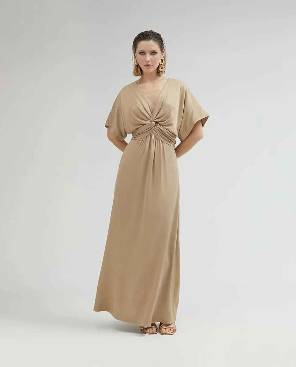 Длинное платье с V-образным вырезом Lola Casademunt, бежевый
Длинное платье с V-образным вырезом Lola Casademunt, бежевый