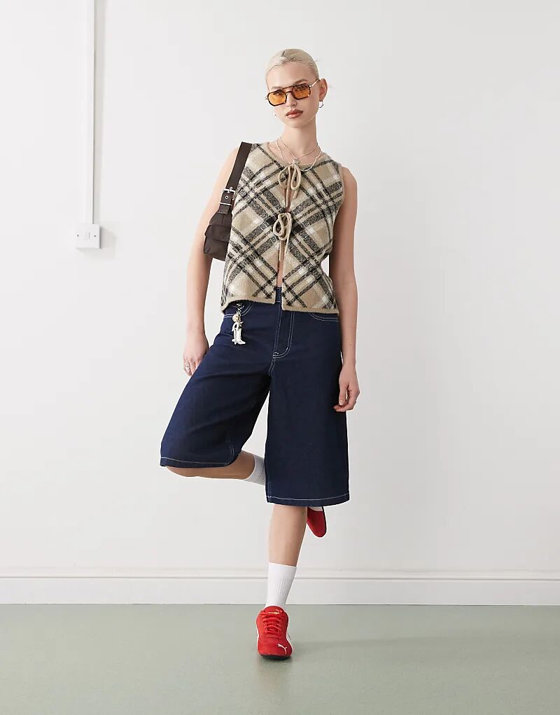 COLLUSION Пушистый трикотажный жилет в клетку
COLLUSION Пушистый трикотажный жилет в клетку