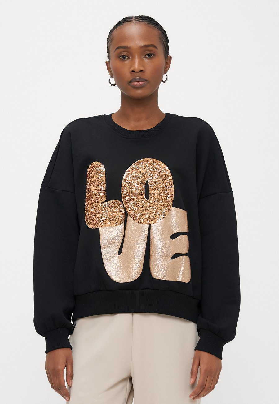 Толстовка ONLY Petite ONLLALLY LOVE O NECK , Black /Black, Черный, Толстовка ONLY Petite ONLLALLY LOVE O NECK , Black /Black
Толстовка ONLY Petite ONLLALLY LOVE O NECK , Black /Black, Черный, Толстовка ONLY Petite ONLLALLY LOVE O NECK , Black /Black