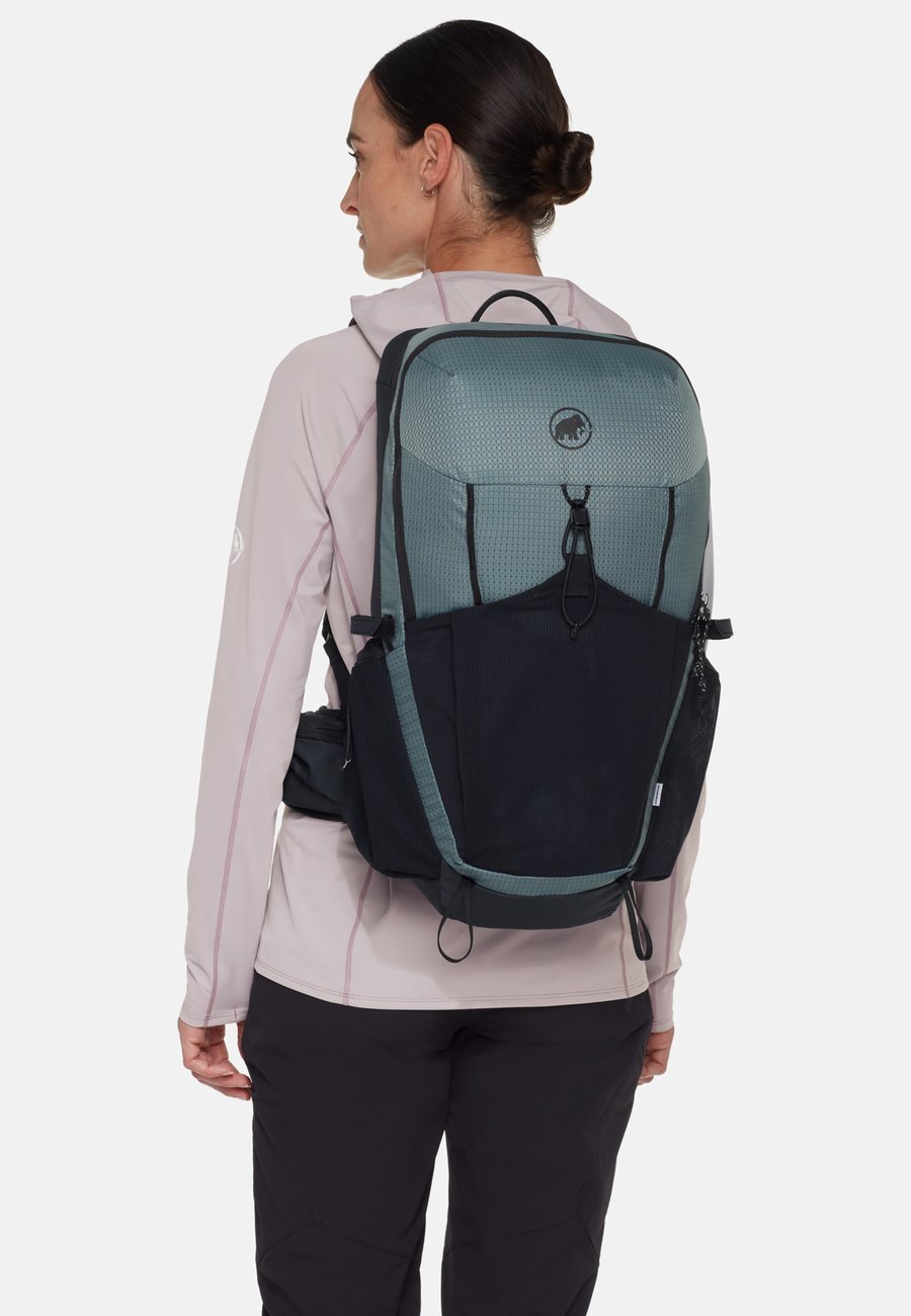 Рюкзак Mammut DUCAN 22 , Stratablack/Black
Рюкзак Mammut DUCAN 22 , Stratablack/Black