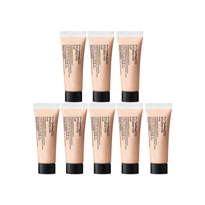 Набор пробников жидкой тональной основы Flawless легко растушевывается матовый выравнивает тон кожи 5мл*4+насадки-дозаторы MAC
Набор пробников жидкой тональной основы Flawless легко растушевывается матовый выравнивает тон кожи 5мл*4+насадки-дозаторы MAC