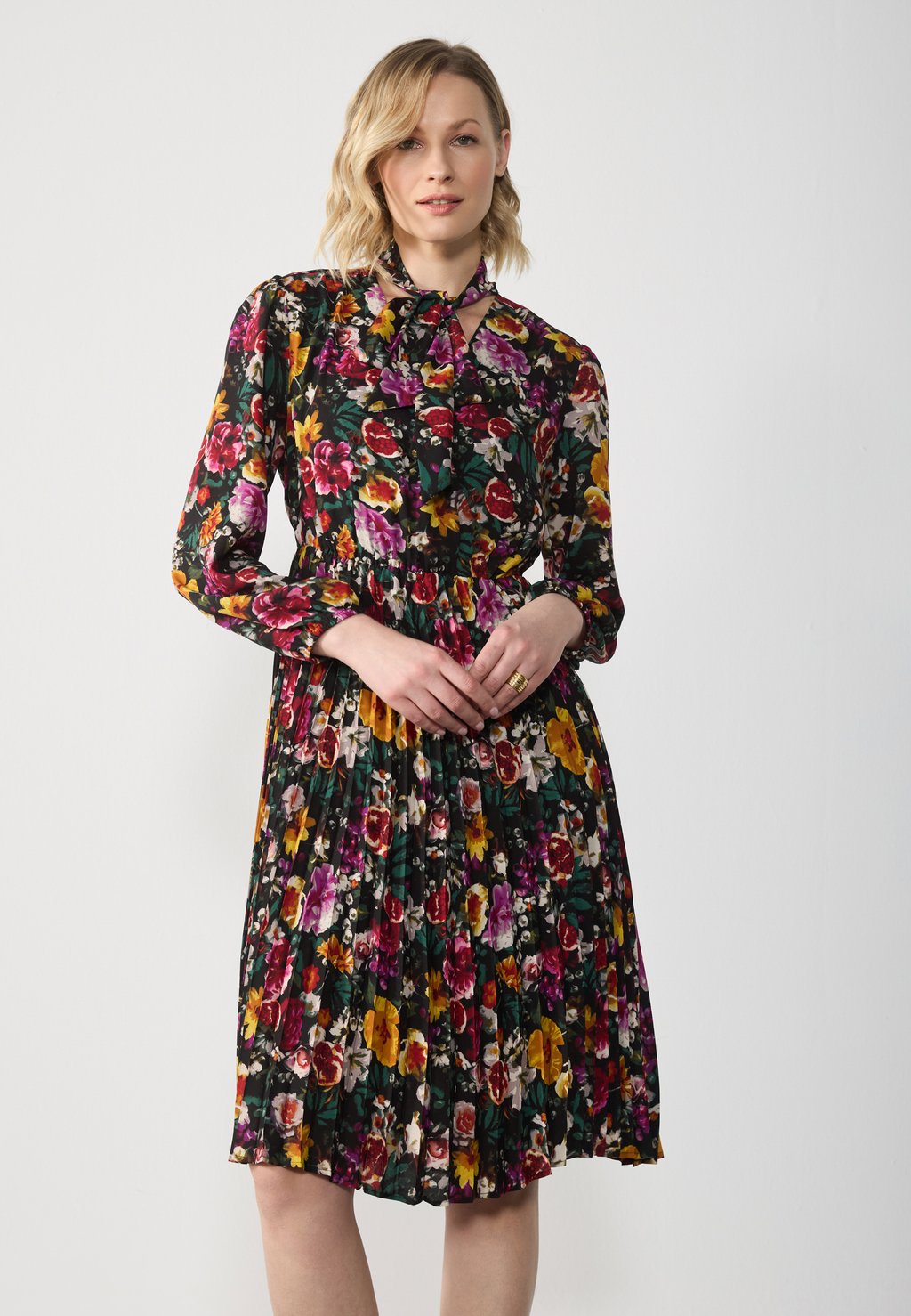 Повседневное платье Anna Field, черный 
Повседневное платье Anna Field, черный