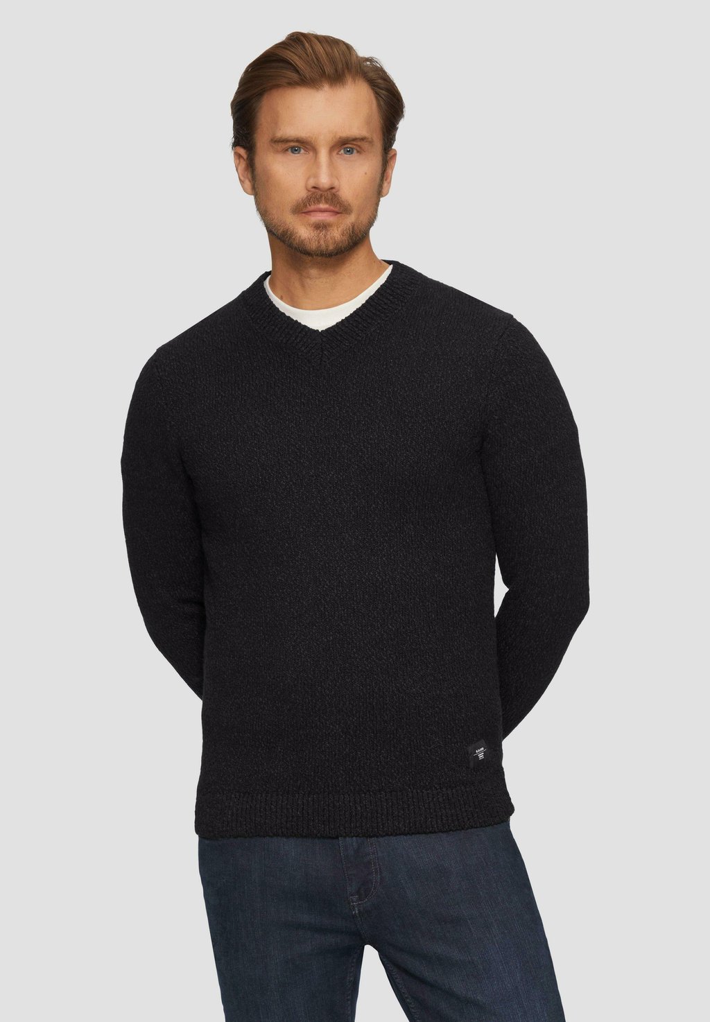 Джемпер MIT V AUSSCHNITT s.Oliver, черный
Джемпер MIT V AUSSCHNITT s.Oliver, черный