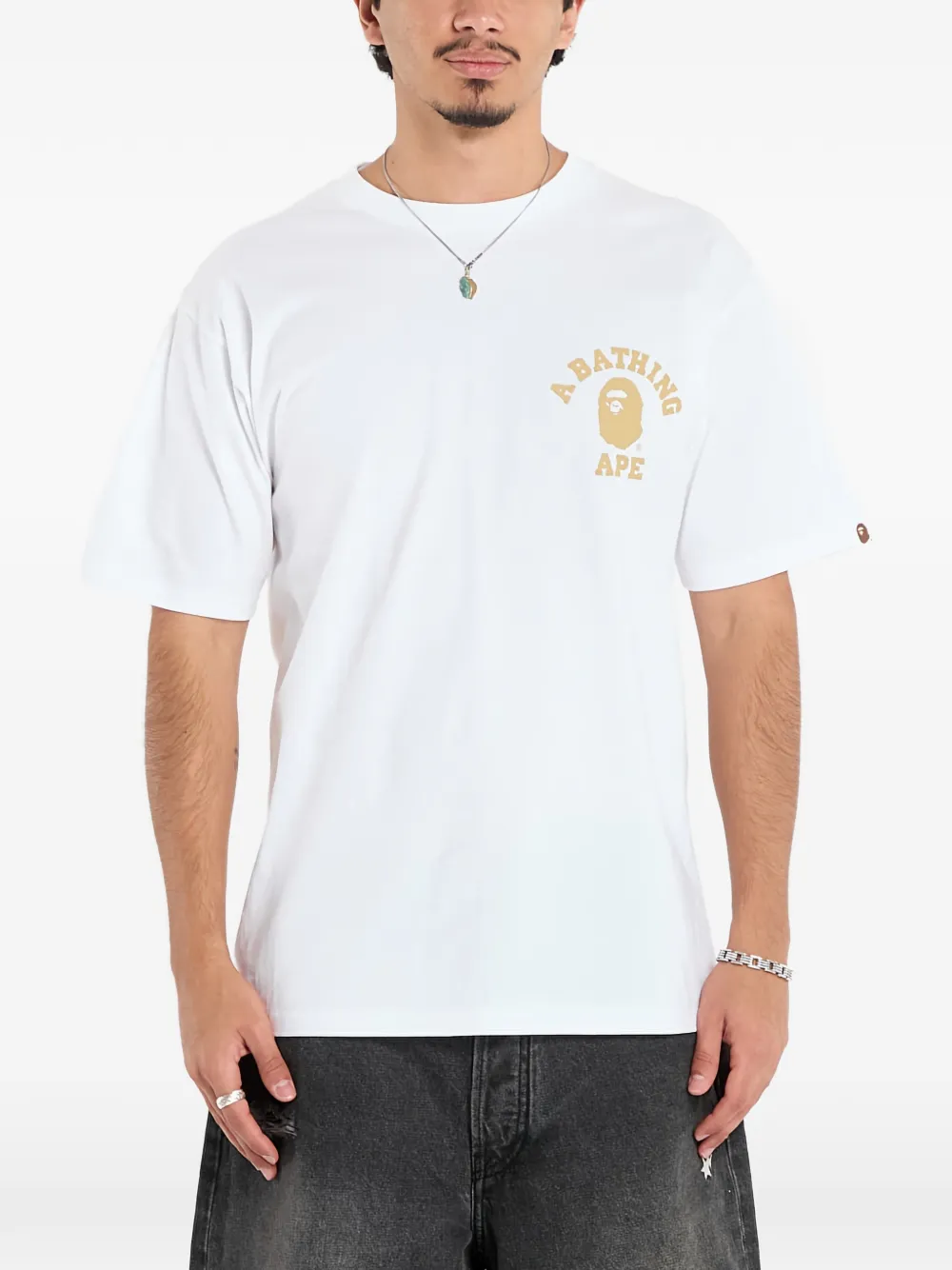 Футболка College с камуфляжным принтом A Bathing Ape, белый
Футболка College с камуфляжным принтом A Bathing Ape, белый