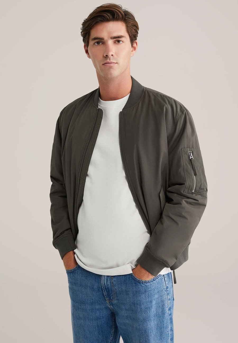 Куртка WE Fashion Bomber Jacket, Greyish Green/Green
Куртка WE Fashion Bomber Jacket, Greyish Green/Green