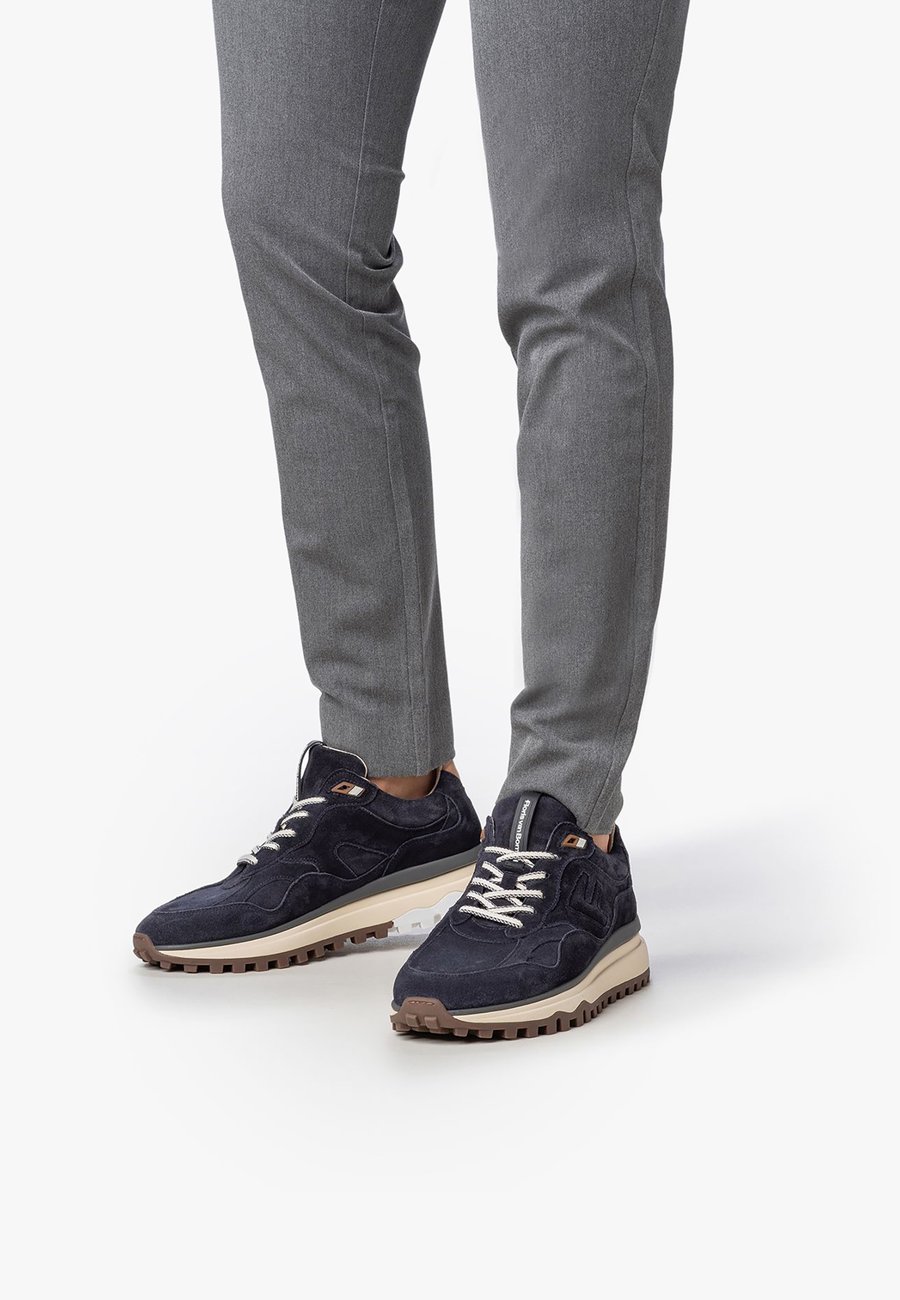 Кроссовки Floris van Bommel Trainers, Darkblue/Dark Blue
Кроссовки Floris van Bommel Trainers, Darkblue/Dark Blue