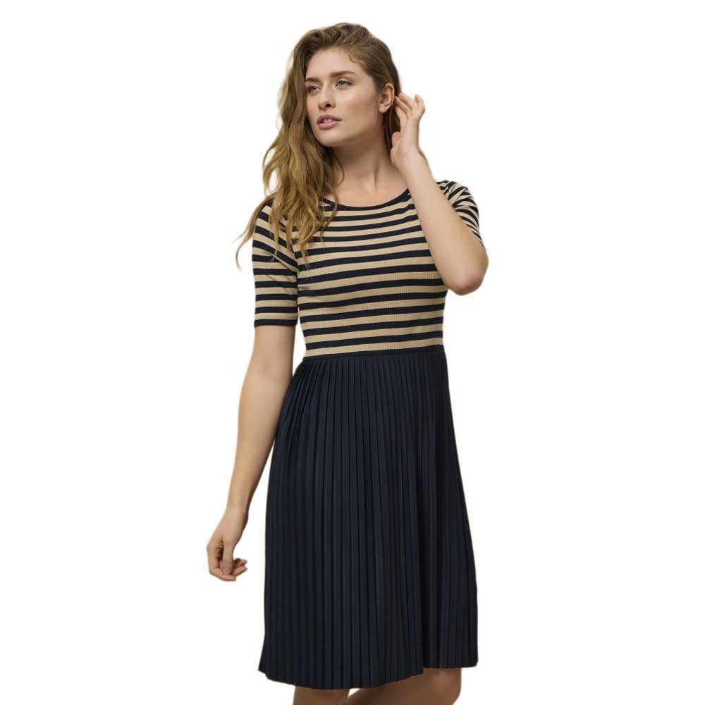 Платье Redgreen Daria, коричневый
Платье Redgreen Daria, коричневый