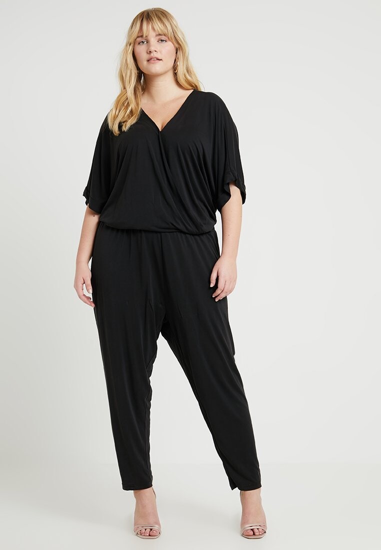 Комбинезон Urban Classics Curvy, черный
Комбинезон Urban Classics Curvy, черный