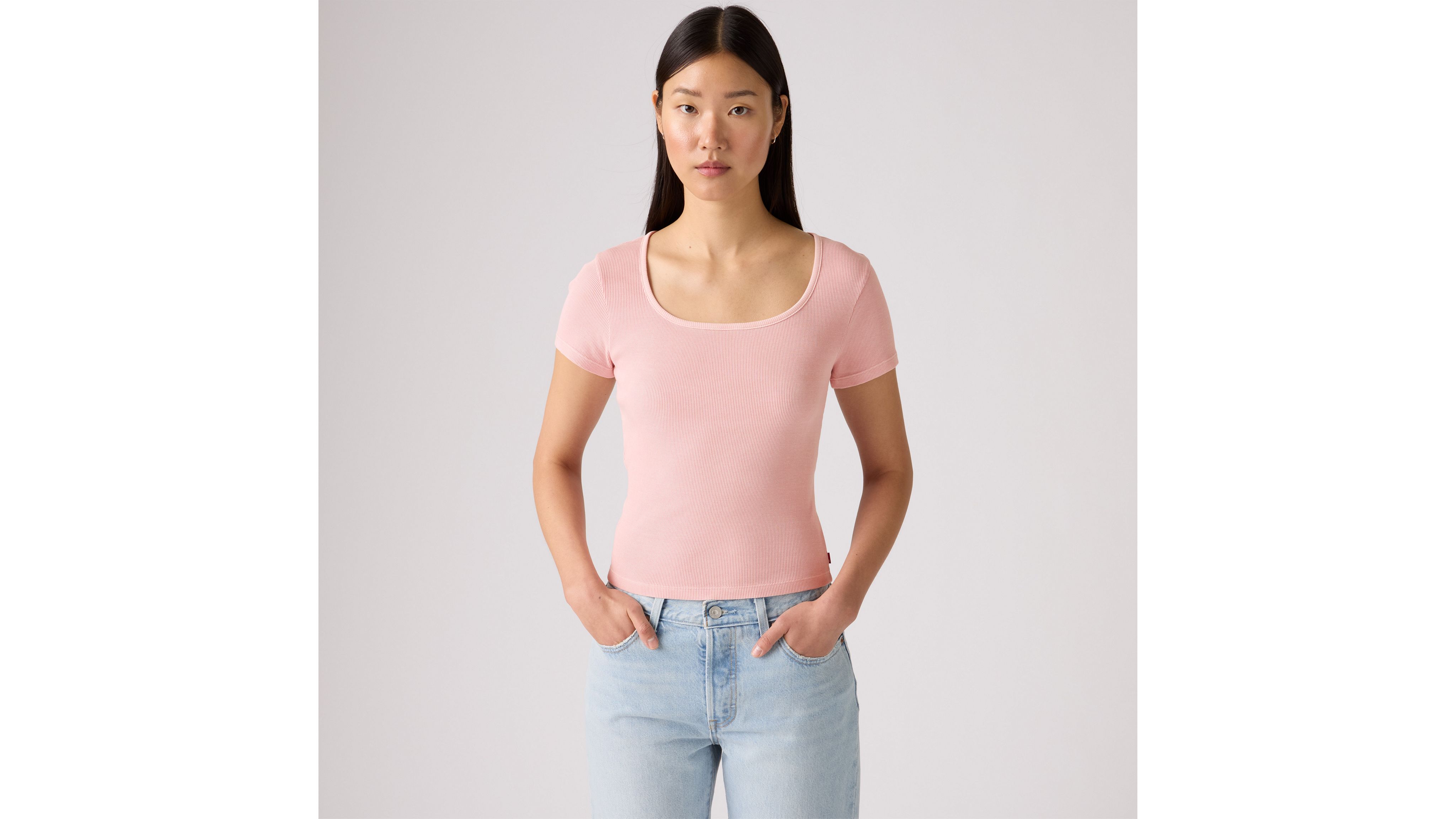 Футболка Essential с квадратным вырезом Levi's, Peachskin - Pink
Футболка Essential с квадратным вырезом Levi's, Peachskin - Pink