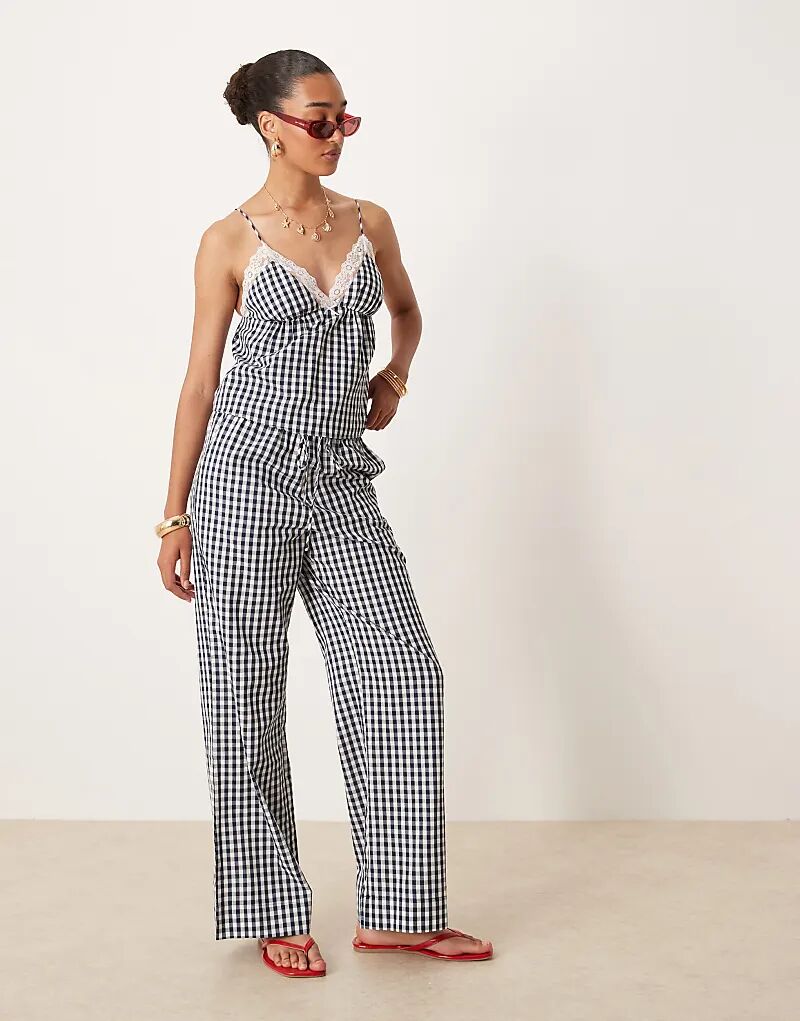 Широкие брюки Nia khonny в клетку в темно-синем цвете
Широкие брюки Nia khonny в клетку в темно-синем цвете