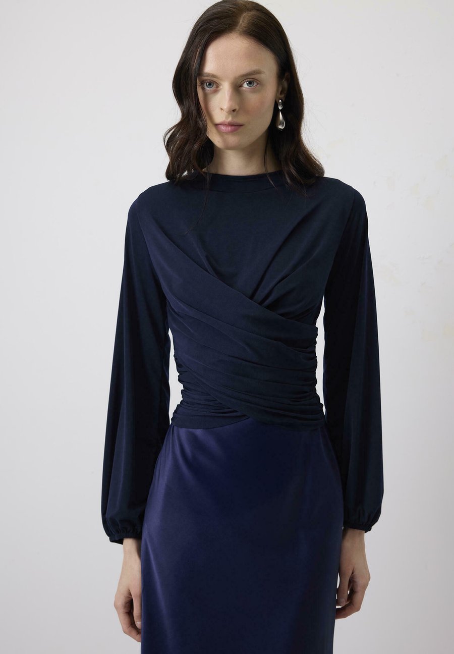 Блуза Touché Privé DRAPED, Navy Blue/Dark Blue
Блуза Touché Privé DRAPED, Navy Blue/Dark Blue