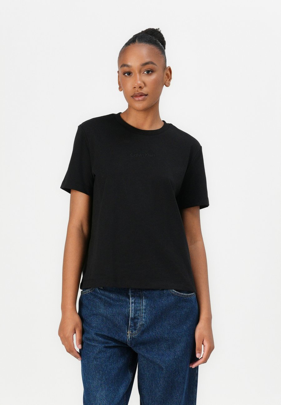 Футболка Calvin Klein CLASSIC LOGO GRAP, Black, Черный, Футболка Calvin Klein CLASSIC LOGO GRAP, Black
Футболка Calvin Klein CLASSIC LOGO GRAP, Black, Черный, Футболка Calvin Klein CLASSIC LOGO GRAP, Black