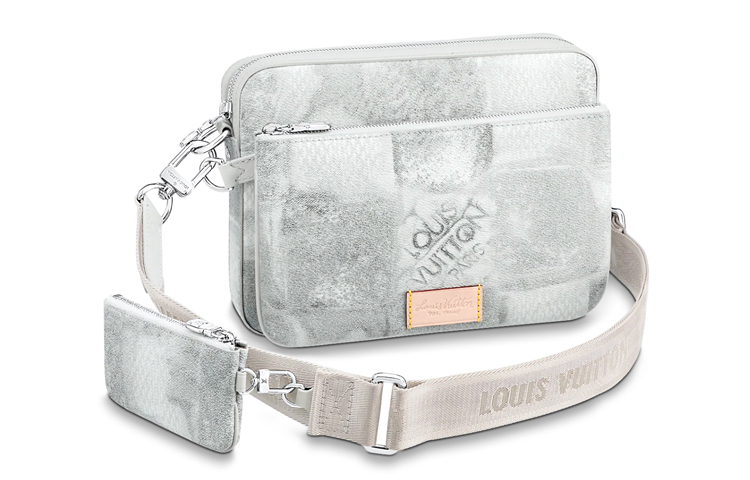 LOUIS VUITTON Трио мессенджер Дамиэ Соль Камень Серый
LOUIS VUITTON Трио мессенджер Дамиэ Соль Камень Серый