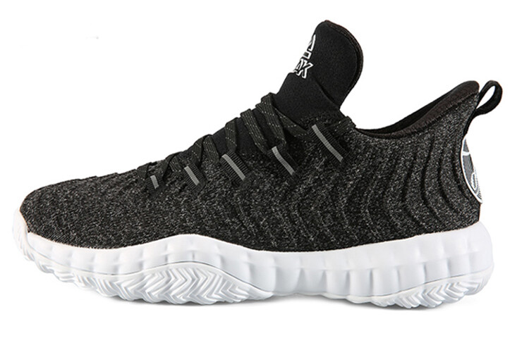 Баскетбольные кроссовки Tony Parker 1 мужские низкие черные/белые Peak
Баскетбольные кроссовки Tony Parker 1 мужские низкие черные/белые Peak