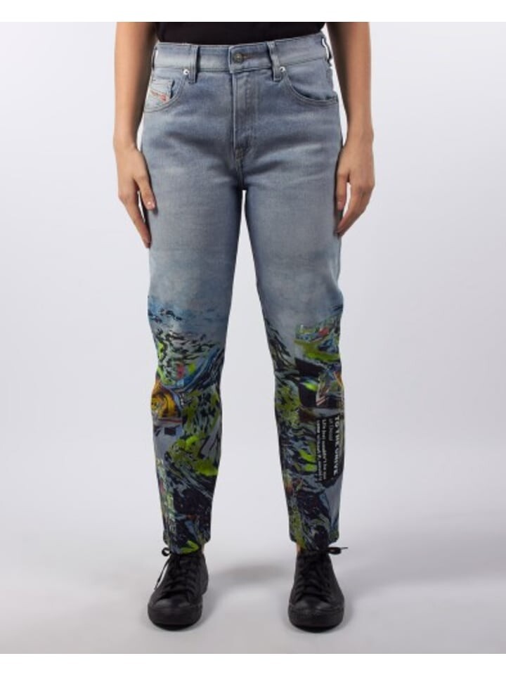 Тканевые брюки Diesel A01383009IZ Hose, цвет Denim
Тканевые брюки Diesel A01383009IZ Hose, цвет Denim