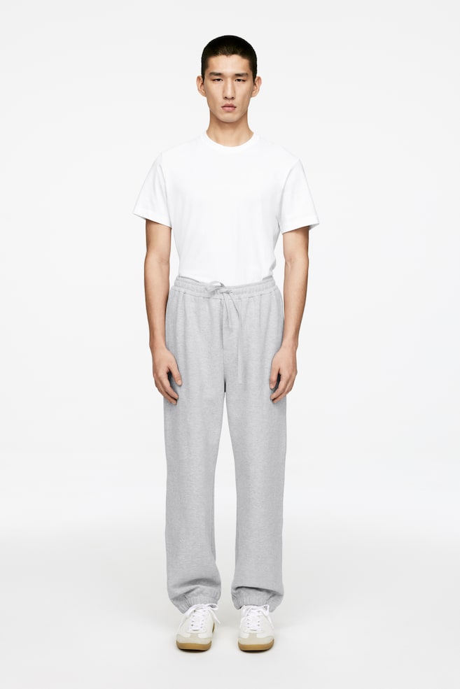 Структурированные спортивные брюки Arket, серый
Структурированные спортивные брюки Arket, серый