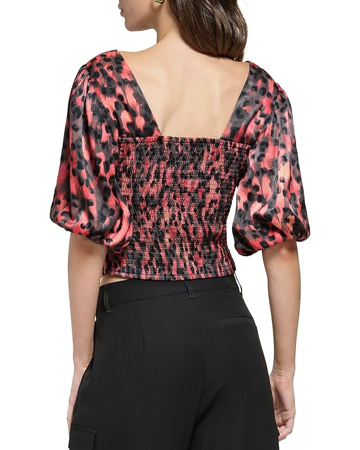 Блуза DKNY Short Sleeve Printed Satin Ruche Front V-Neck Crop Blouse, цвет Persimmon Multi
Блуза DKNY Short Sleeve Printed Satin Ruche Front V-Neck Crop Blouse, цвет Persimmon Multi