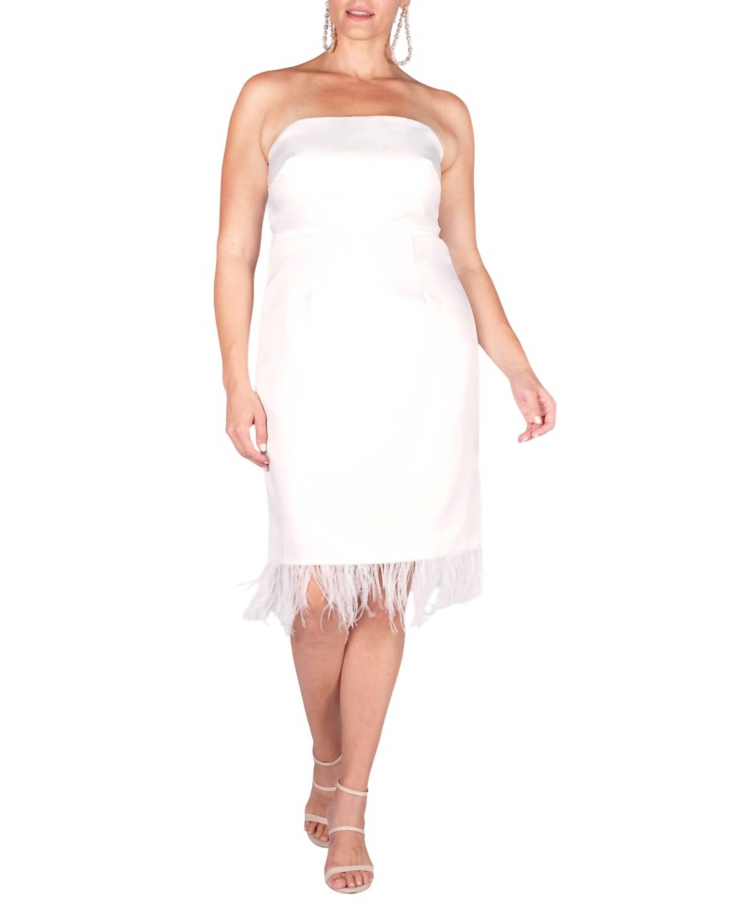 Платье Sheila цвета слоновой кости Camilyn Beth
Платье Sheila цвета слоновой кости Camilyn Beth