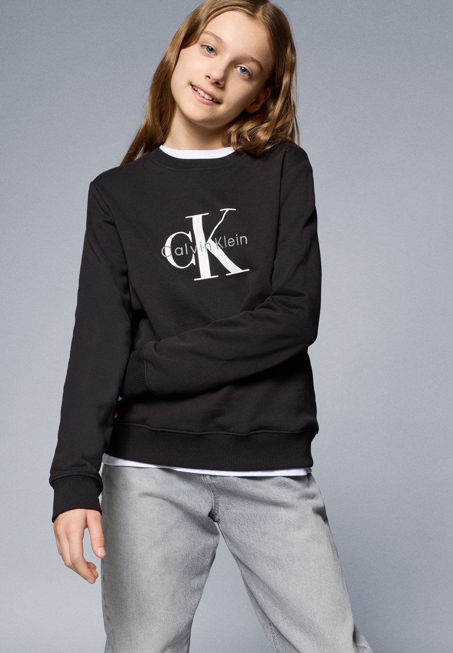 Толстовка Calvin Klein Jeans MONOGRAM UNISEX, Black
Толстовка Calvin Klein Jeans MONOGRAM UNISEX, Black