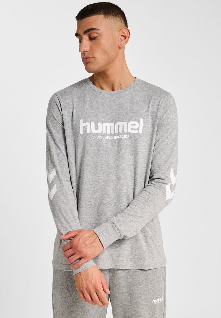 Топ Hummel LEGACY 2.0 L/S, Grey Melange/Anthracite
Топ Hummel LEGACY 2.0 L/S, Grey Melange/Anthracite