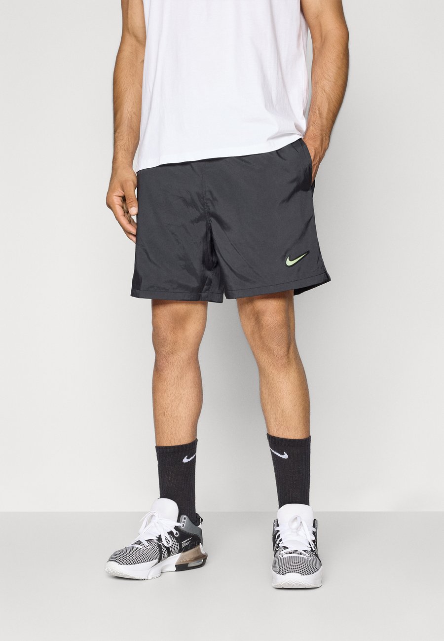 Спортивные шорты Nike Performance N31 CLUB SHORT, Black
Спортивные шорты Nike Performance N31 CLUB SHORT, Black