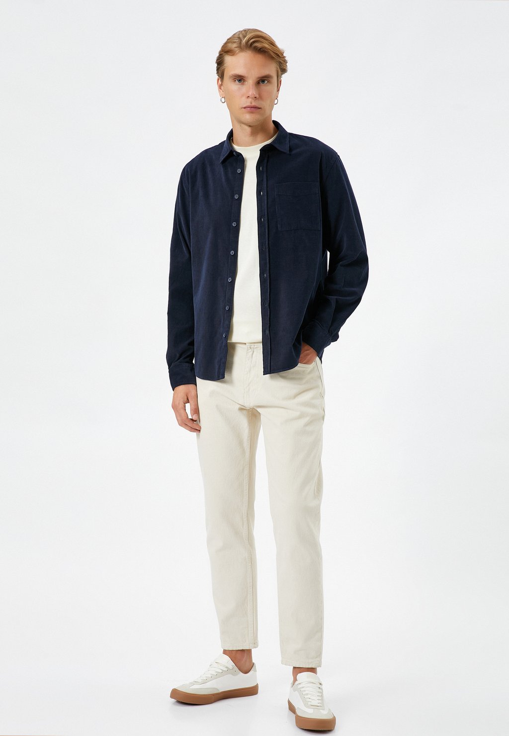 Рубашка CLASSIC NECK POCKET DETAIL Koton, темно-синий
Рубашка CLASSIC NECK POCKET DETAIL Koton, темно-синий