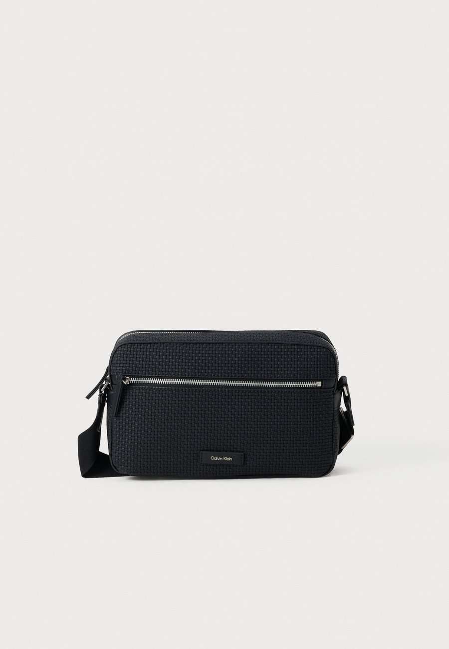 Сумка кросс-боди Calvin Klein Cross body bag, Black
Сумка кросс-боди Calvin Klein Cross body bag, Black