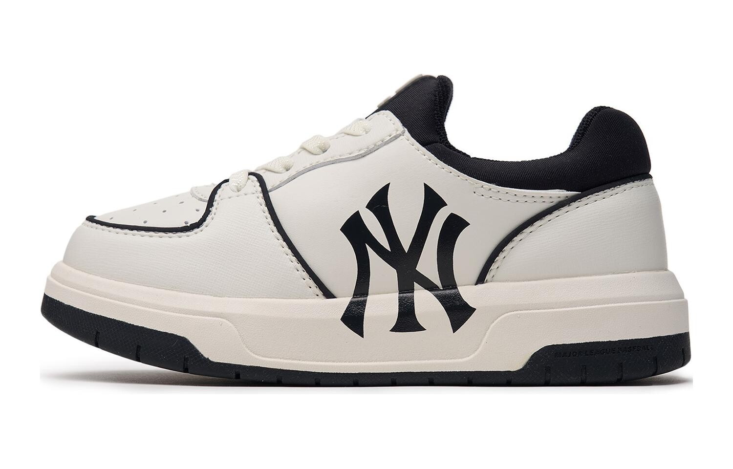 Детские кроссовки для скейтбординга Chunky Liner GS Low-top, черные/белые Mlb, черный/белый
Детские кроссовки для скейтбординга Chunky Liner GS Low-top, черные/белые Mlb, черный/белый