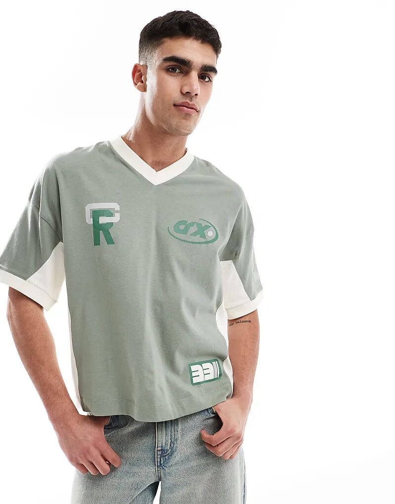 Футболка свободного кроя ASOS DESIGN с приспущенным плечом, вставками и спортивной графикой зеленого цвета
Футболка свободного кроя ASOS DESIGN с приспущенным плечом, вставками и спортивной графикой зеленого цвета