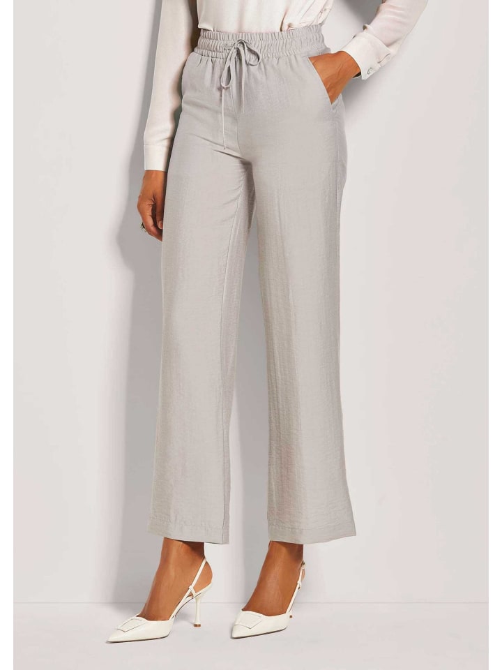 MADELEINE Брюки без шнурков, бежевого цвета
MADELEINE Брюки без шнурков, бежевого цвета