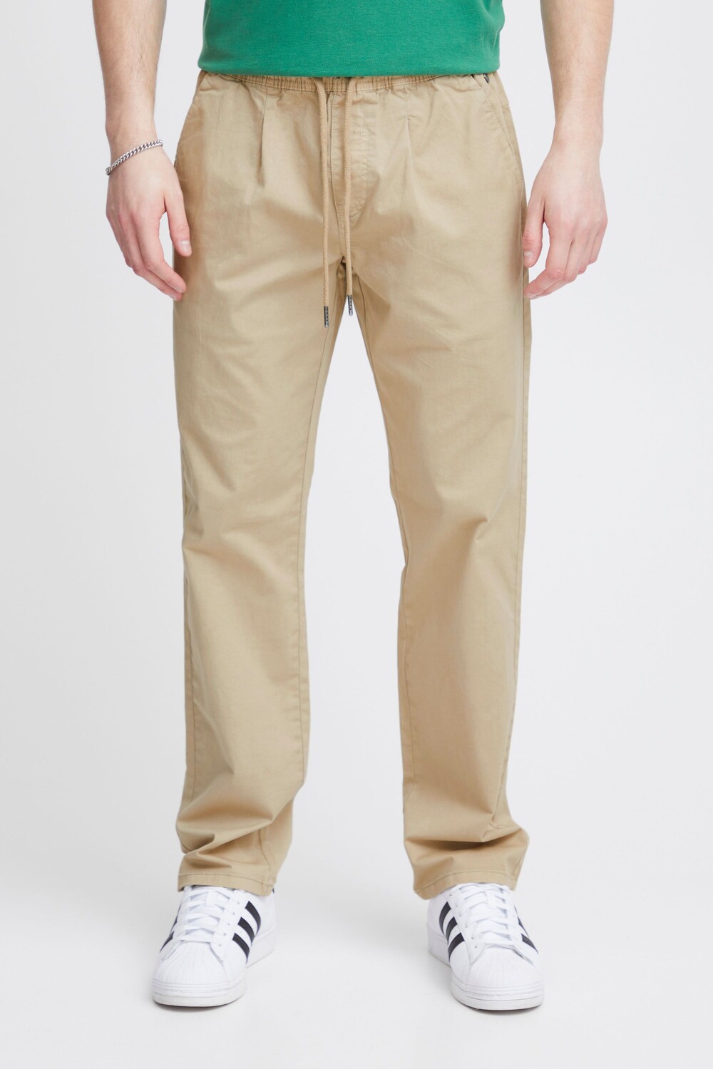 Тканевые брюки BLEND Chino in, цвет Chinohose in
Тканевые брюки BLEND Chino in, цвет Chinohose in