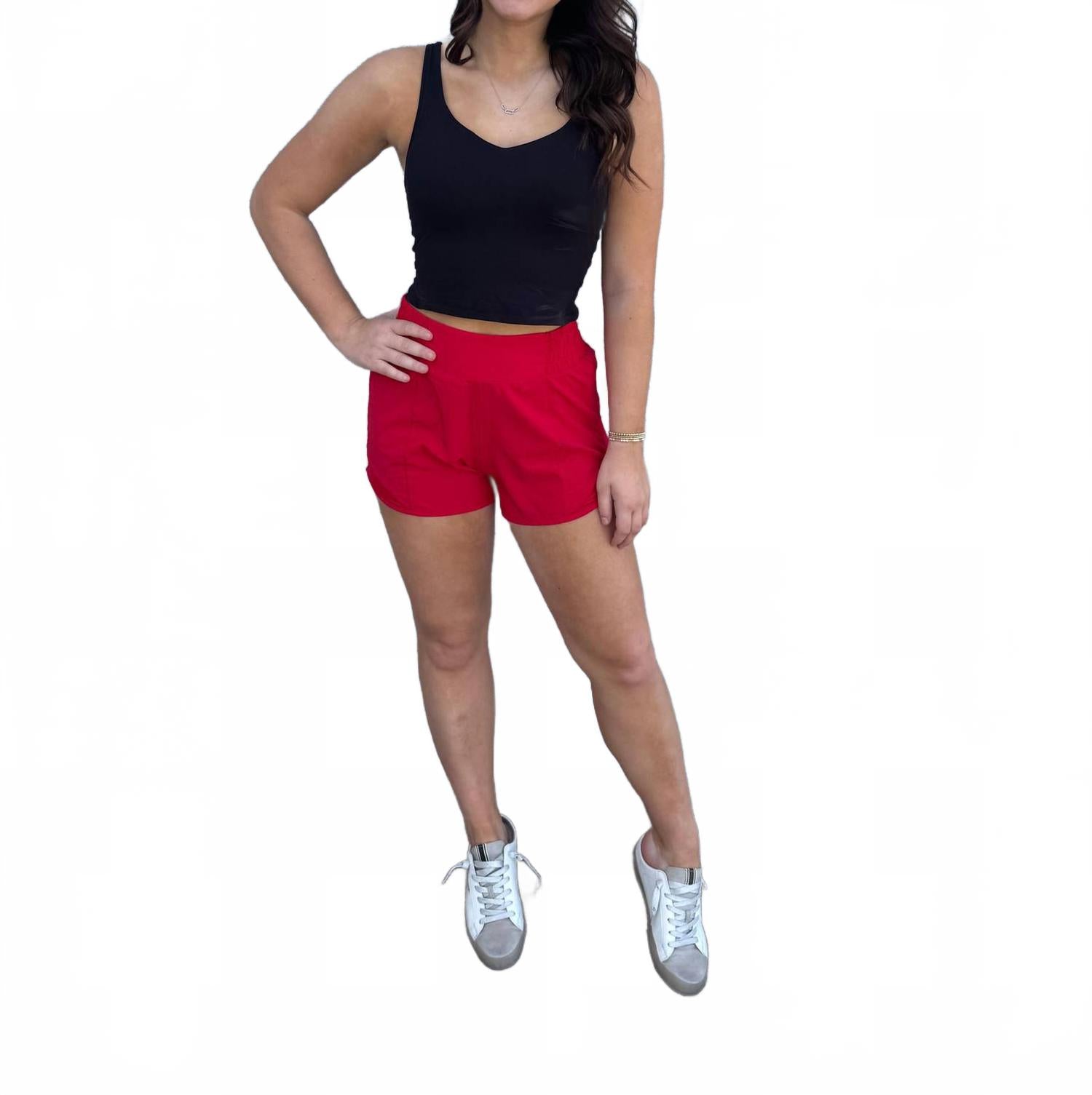 Черный топ-майка с V-образным вырезом RAE MODE
Черный топ-майка с V-образным вырезом RAE MODE