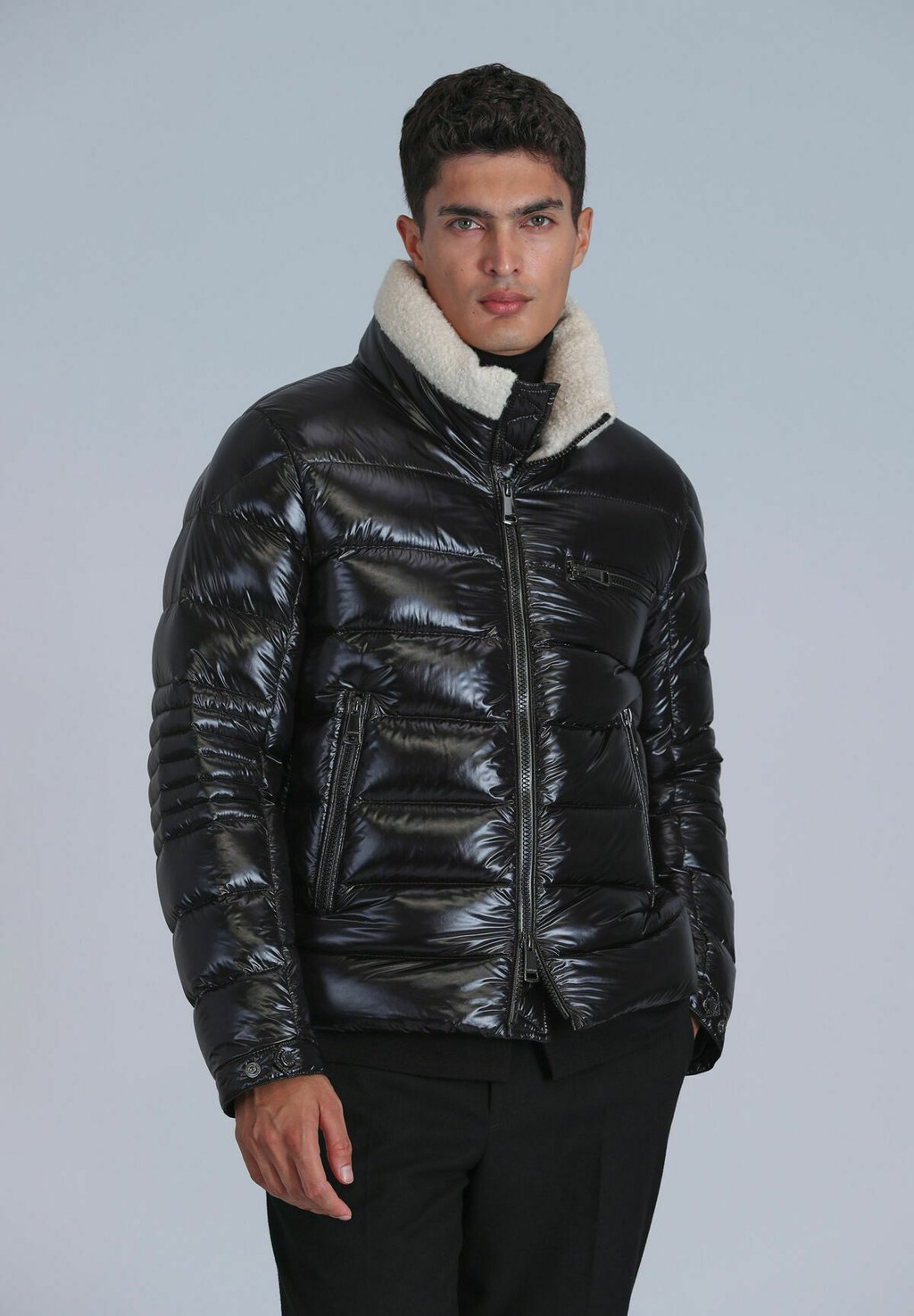 Пуховик Lufian, черный
Пуховик Lufian, черный