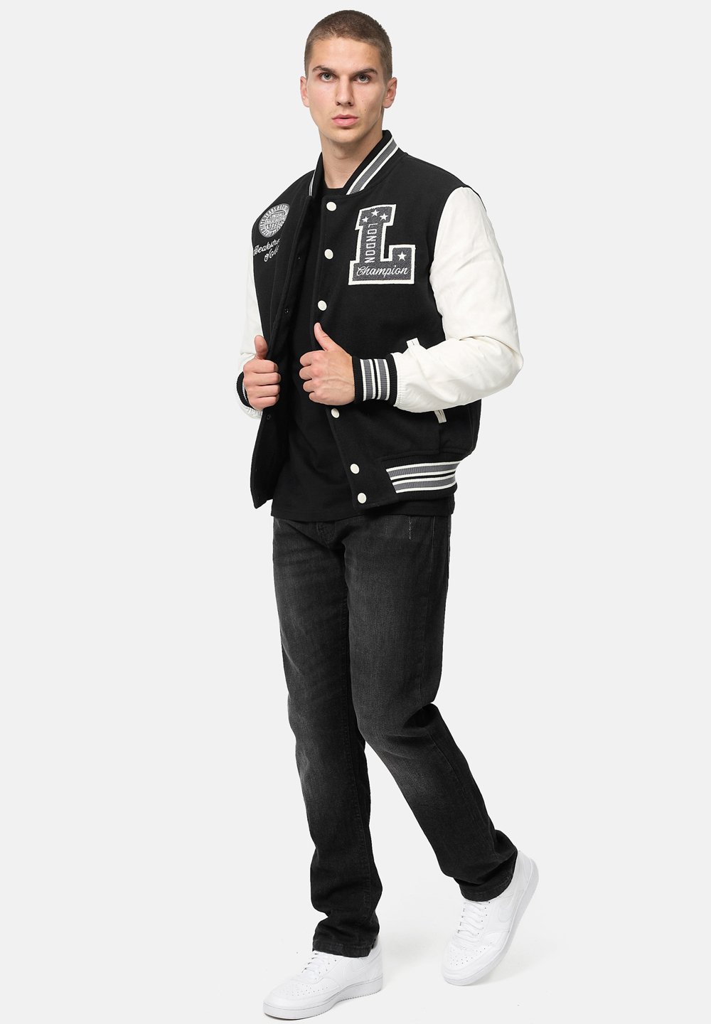 Тренировочная куртка WATERSTEIN Lonsdale, черный
Тренировочная куртка WATERSTEIN Lonsdale, черный