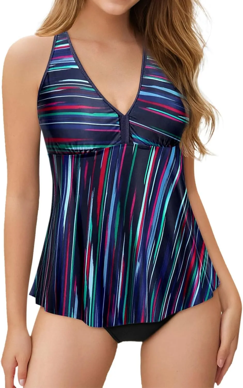 Женский топ танкини с V-образным вырезом и цветочным принтом
Женский топ танкини с V-образным вырезом и цветочным принтом