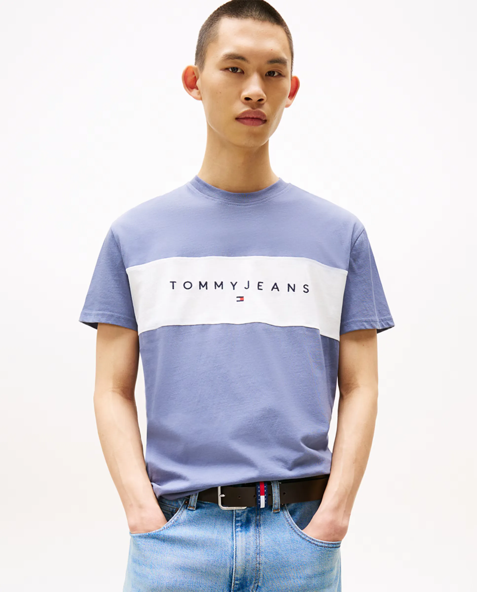 Футболка мужская классического кроя с коротким рукавом Tommy Jeans, синий
Футболка мужская классического кроя с коротким рукавом Tommy Jeans, синий