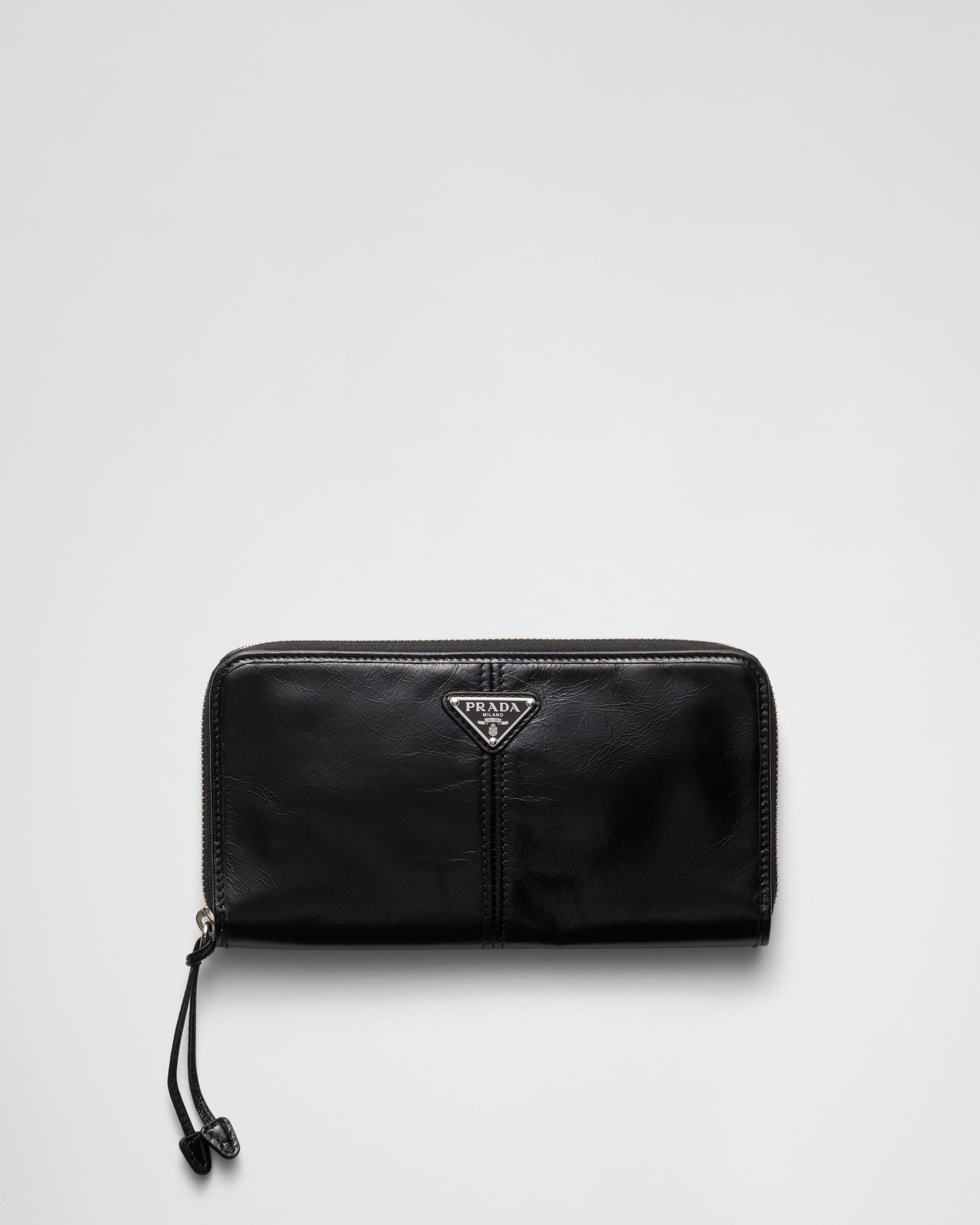 Кожаный кошелек Prada, черный
Кожаный кошелек Prada, черный