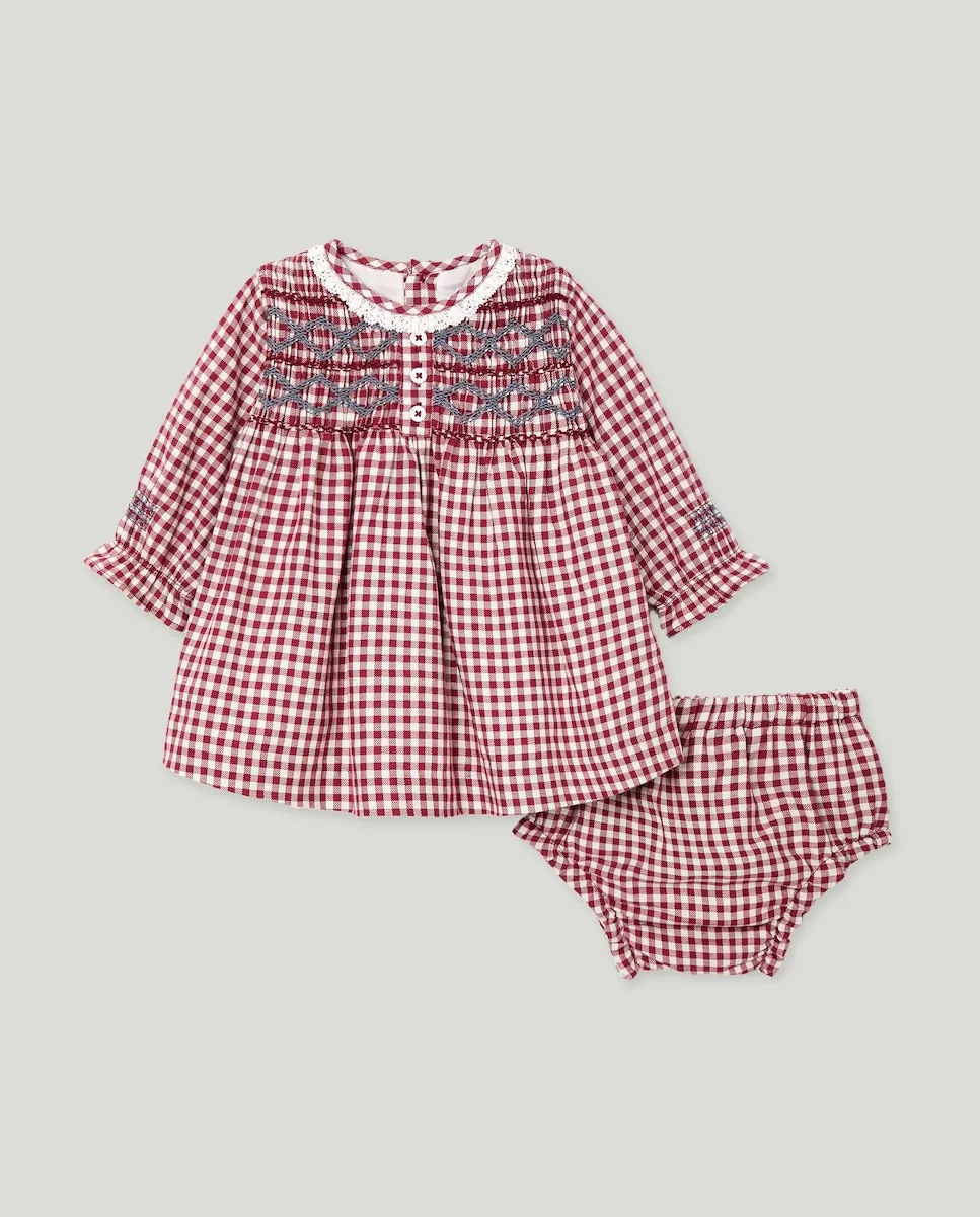 Платье в клетку виши с длинными рукавами и вышивкой «улей» спереди для маленькой девочки Coconut El Corte Inglés, красный
Платье в клетку виши с длинными рукавами и вышивкой «улей» спереди для маленькой девочки Coconut El Corte Inglés, красный