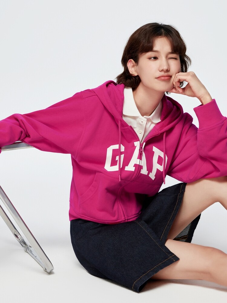 Толстовка Gap с логотипом, бежевый
Толстовка Gap с логотипом, бежевый