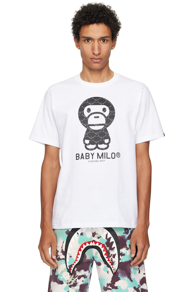 Bape Белая футболка с монограммой колледжа Baby Milo
Bape Белая футболка с монограммой колледжа Baby Milo