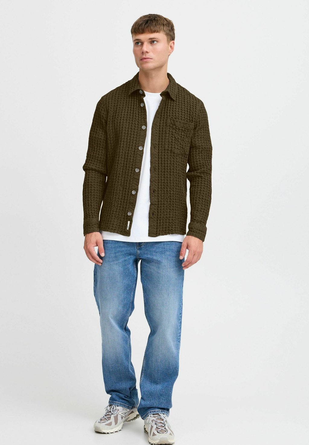 Рубашка NELIX Solid, коричневый
Рубашка NELIX Solid, коричневый