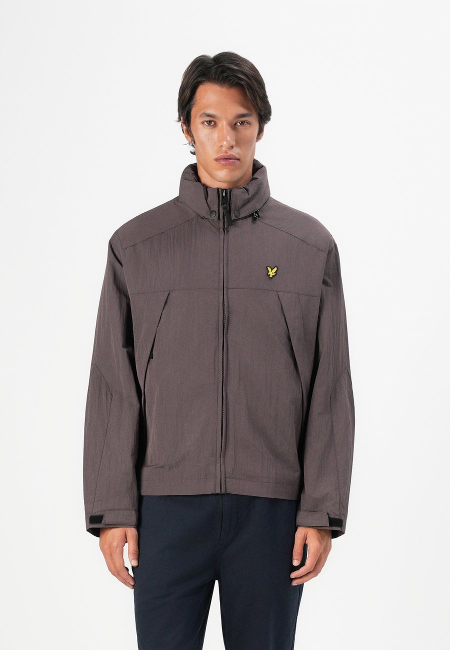 Куртка Lyle & Scott FOLD AWAY HOOD JACKET, Espresso/Brown
Куртка Lyle & Scott FOLD AWAY HOOD JACKET, Espresso/Brown