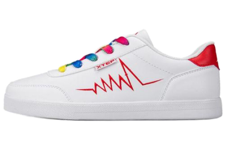 Кеды, скейтборд обувь женская низкая белый/красный Xtep
Кеды, скейтборд обувь женская низкая белый/красный Xtep