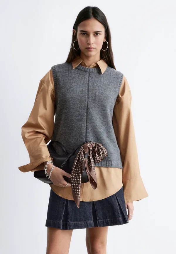 Джемпер & Other Stories, Dark Grey
Джемпер & Other Stories, Dark Grey