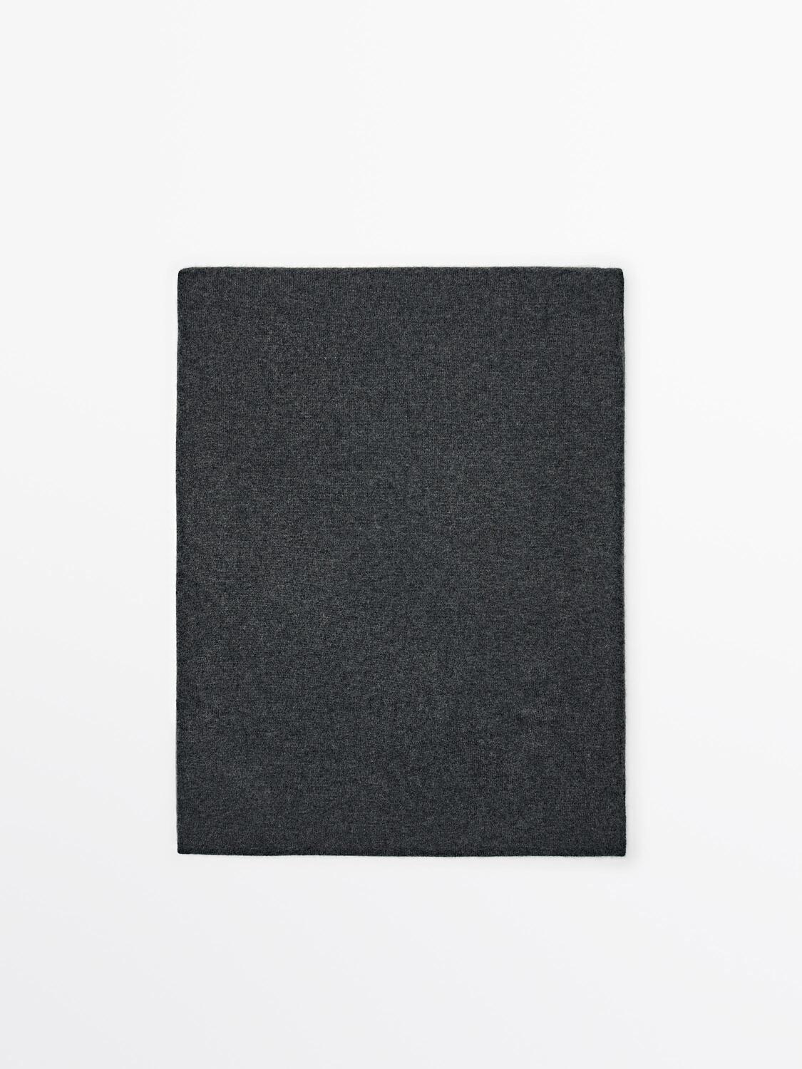 Шарф из 100% кашемира Massimo Dutti, серый
Шарф из 100% кашемира Massimo Dutti, серый