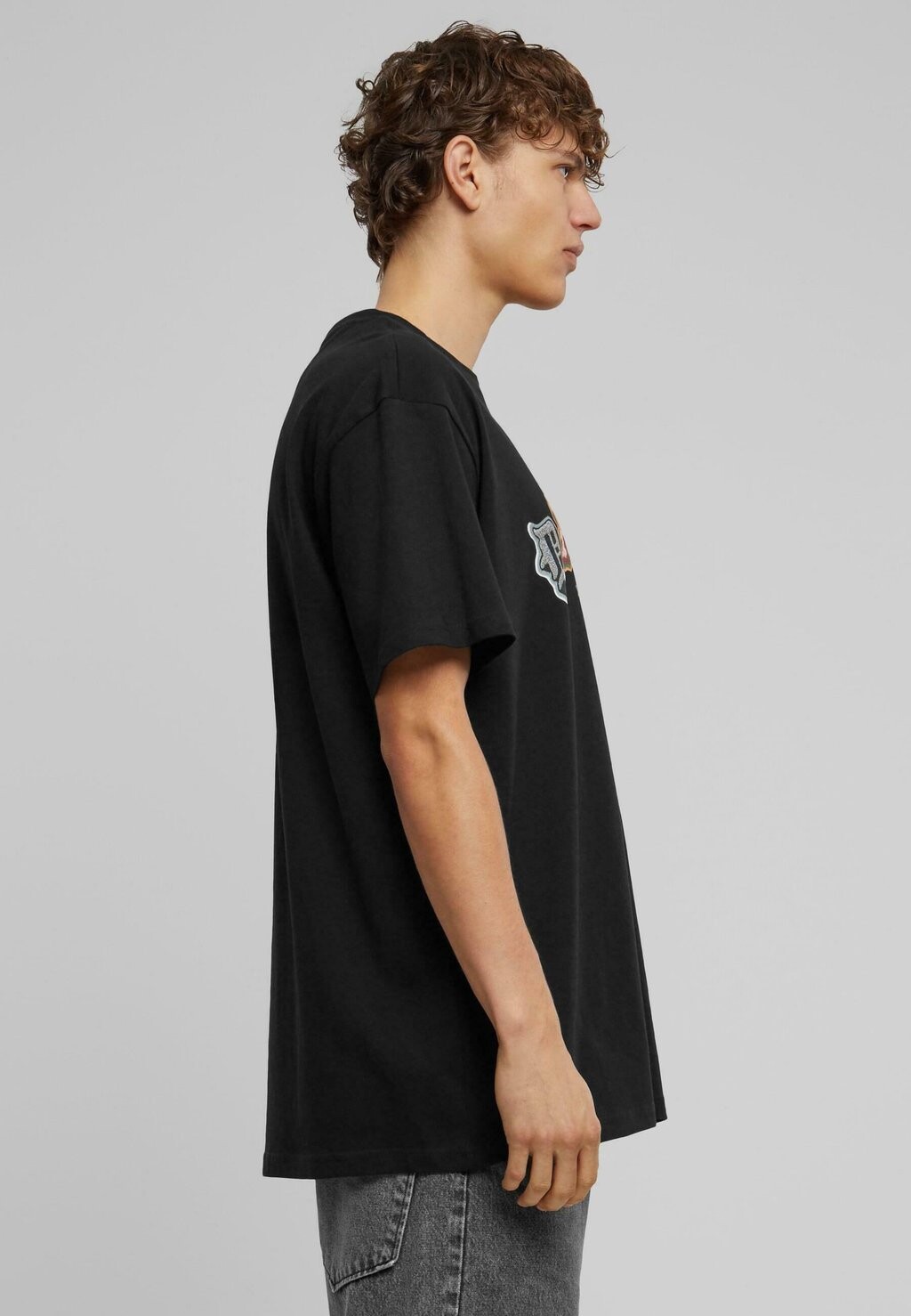 Футболка с принтом Drama I Choose Heavy Upscale by Mister Tee, черная
Футболка с принтом Drama I Choose Heavy Upscale by Mister Tee, черная