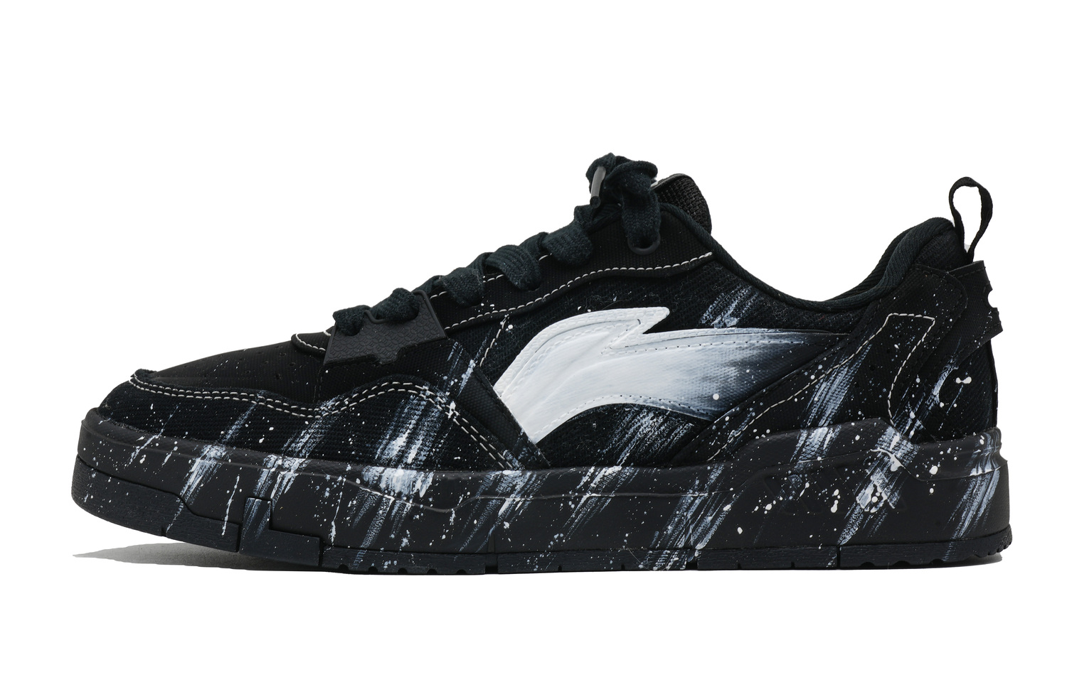 LINING ЛиНинг Юань Чу противоскользящие амортизирующие низкие скейтерские кроссовки мужские черные - черный, цвет Black
LINING ЛиНинг Юань Чу противоскользящие амортизирующие низкие скейтерские кроссовки мужские черные - черный, цвет Black